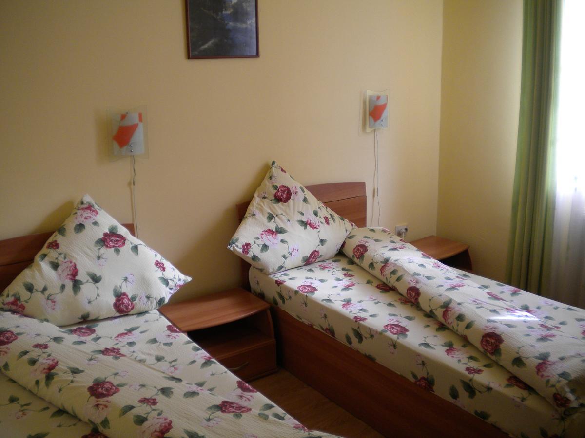 Motel Dalia Gilău Exterior foto